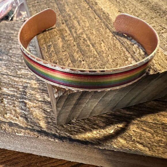 Handmade Boho Copper Narrow Cuff Bracelet, Diamond Cut Rainbow Pride Design, Gi - Picture 3 of 9